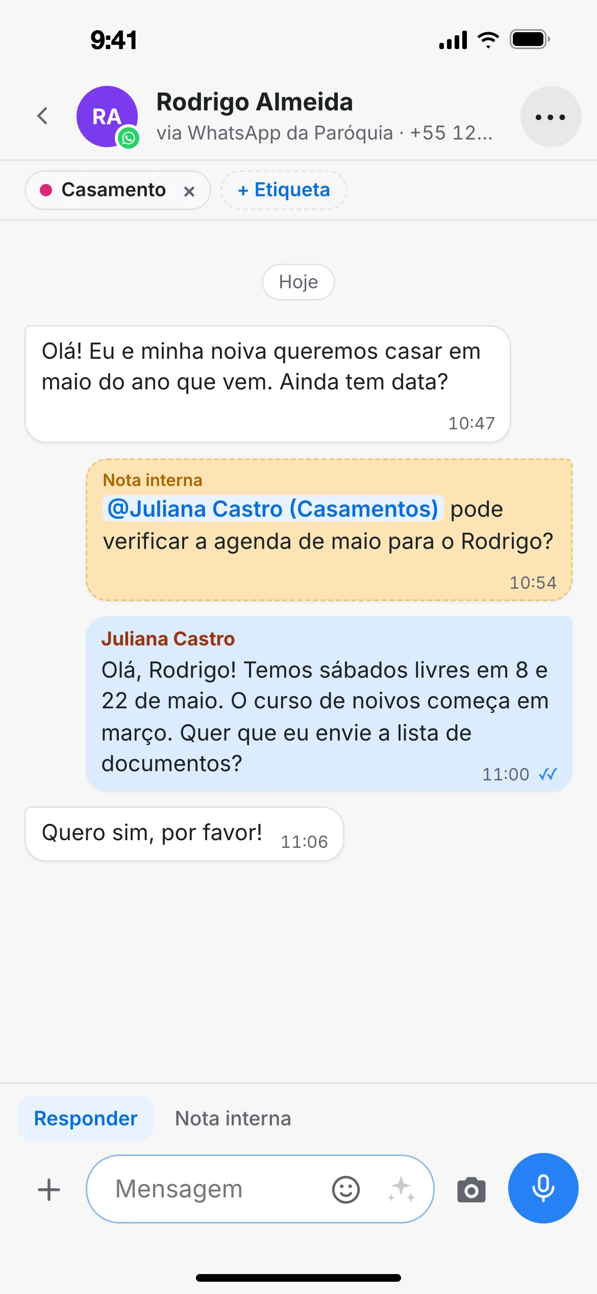 Conversa no NOAV pelo iPhone: casal pedindo data para o casamento e a resposta da equipe